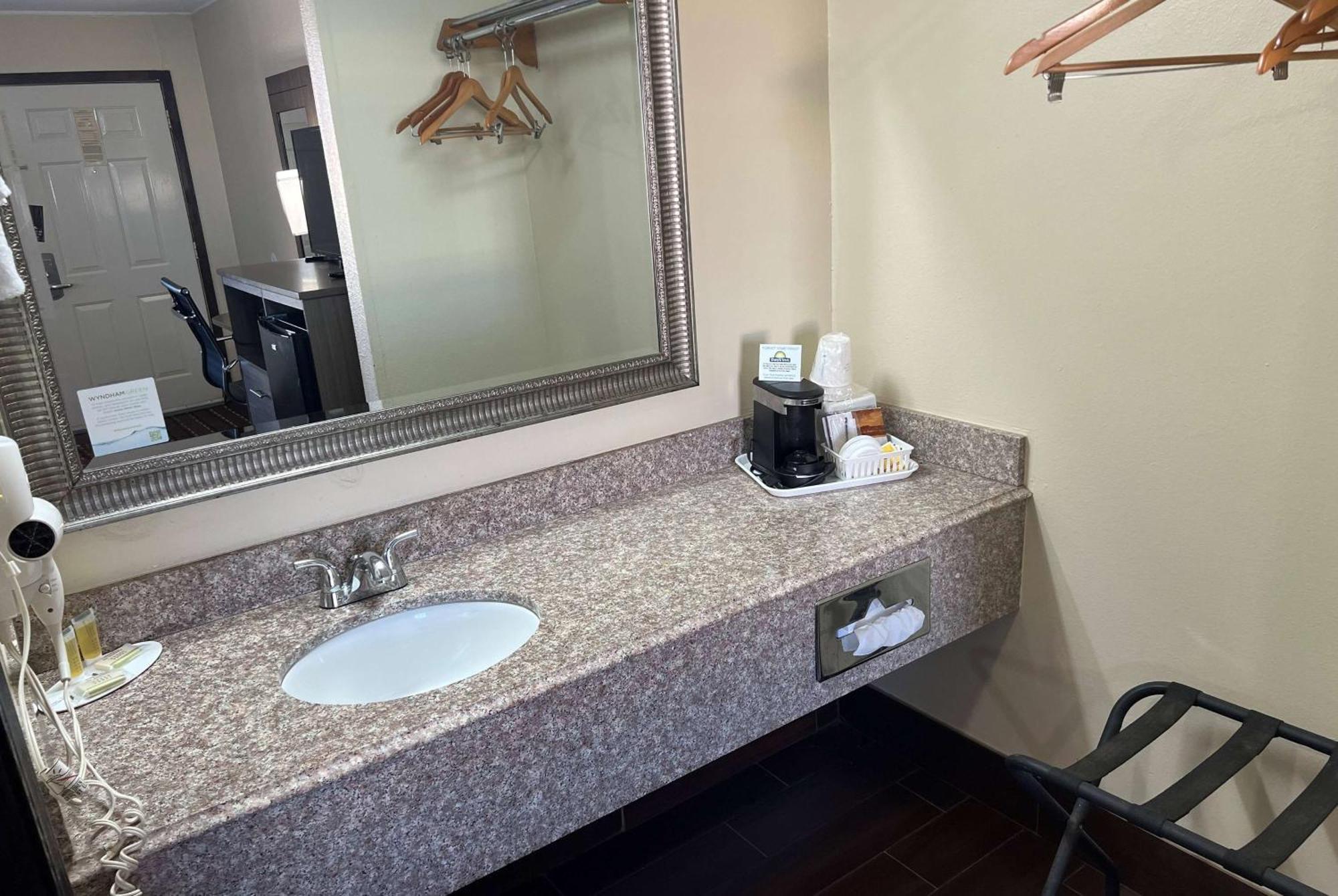 Days Inn By Wyndham El Reno Εξωτερικό φωτογραφία