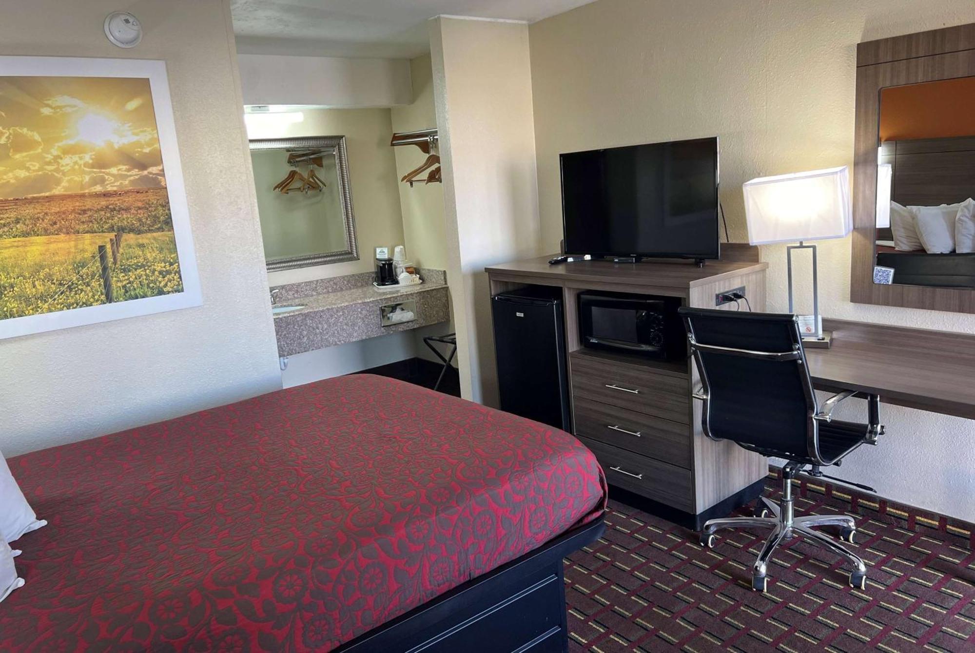 Days Inn By Wyndham El Reno Εξωτερικό φωτογραφία